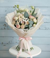 Букет цветов из:  Розы и Лизиантусы в Луховке