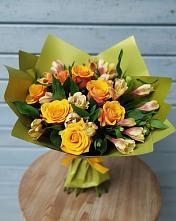 Букет цветов из:  Альстромерии и Розы в Луховке