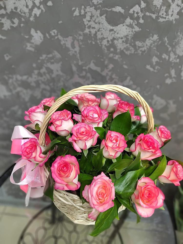 Цветочная композиция из Розы в корзине в Луховке