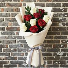 Букет цветов из:  Розы в Луховке
