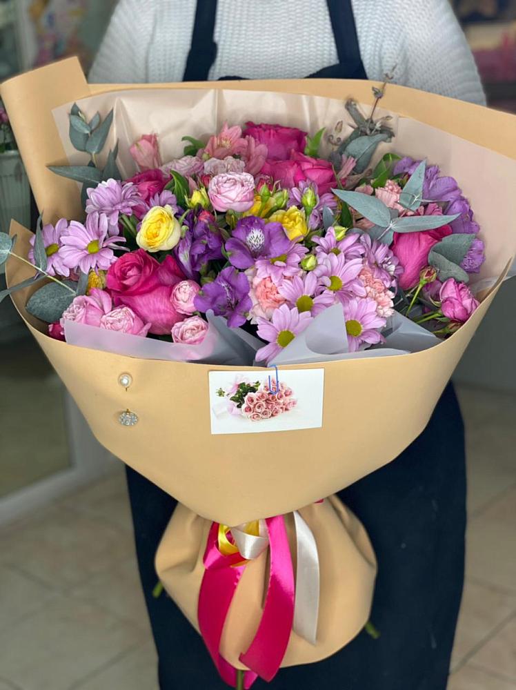 Букет цветов из: Хризантемы, Гвоздики и Альстромерии в Луховке