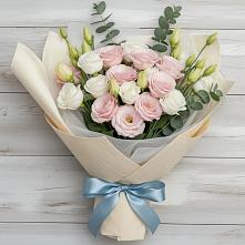 Букет цветов из:  Лизиантусы в Луховке