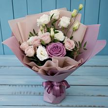 Букет цветов из:  Розы и Лизиантусы в Луховке