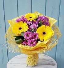 Букет цветов из:  Хризантемы и Герберы в Луховке