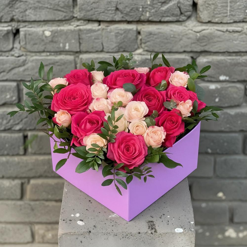 Цветочная композиция из Розы в коробке в Луховке