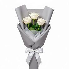 Букет 3 белые розы в Луховке