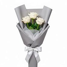 Букет 3 белые розы в Луховке