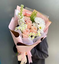 Букет цветов из:  Хризантемы и Розы в Луховке