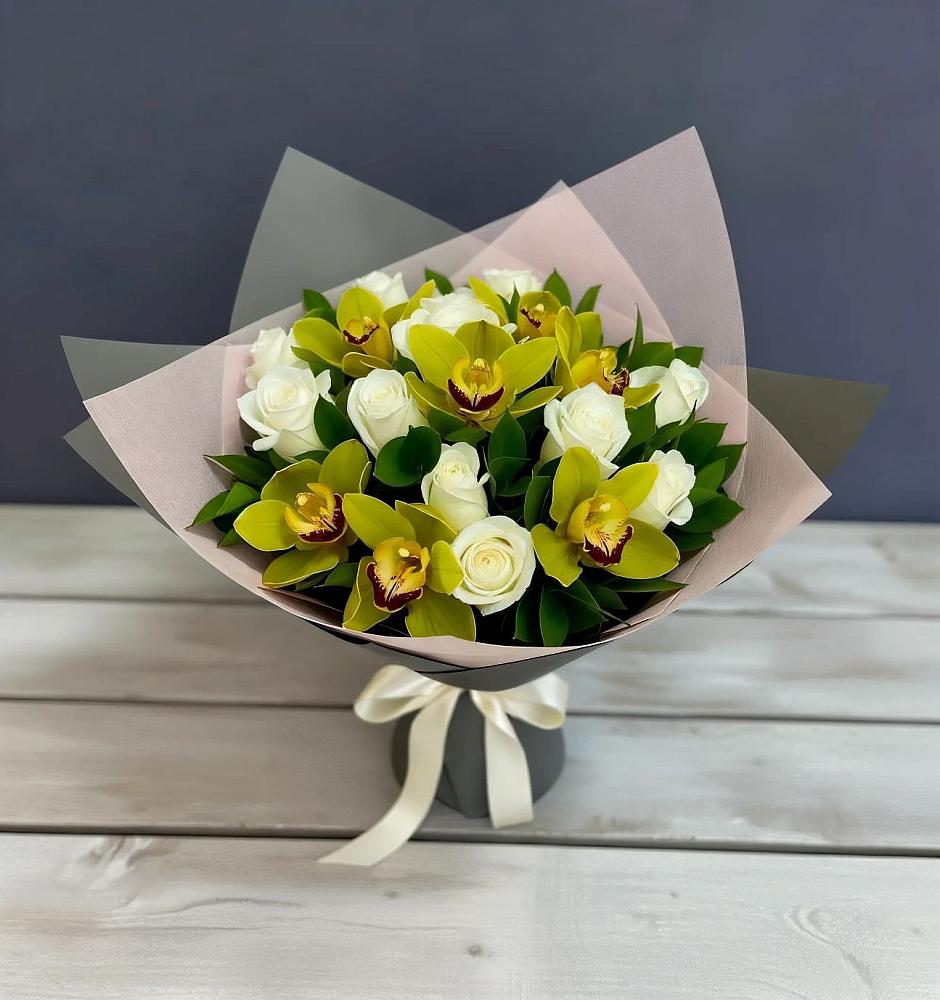 Букет цветов из: Орхидеи и Розы в Луховке