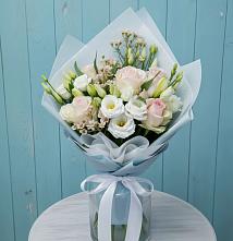 Букет цветов из:  Розы и Лизиантусы в Луховке