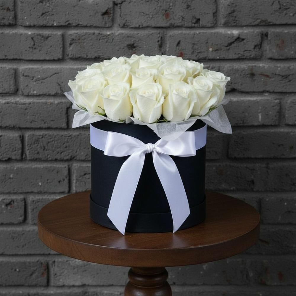 Цветочная композиция из Розы в шляпной коробке в Луховке