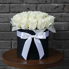 Цветочная композиция из Розы в шляпной коробке в Луховке